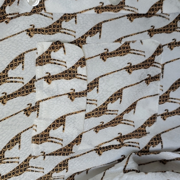 3/$30 Chico's Petite Long Sleeve Top - Picture 5 of 7